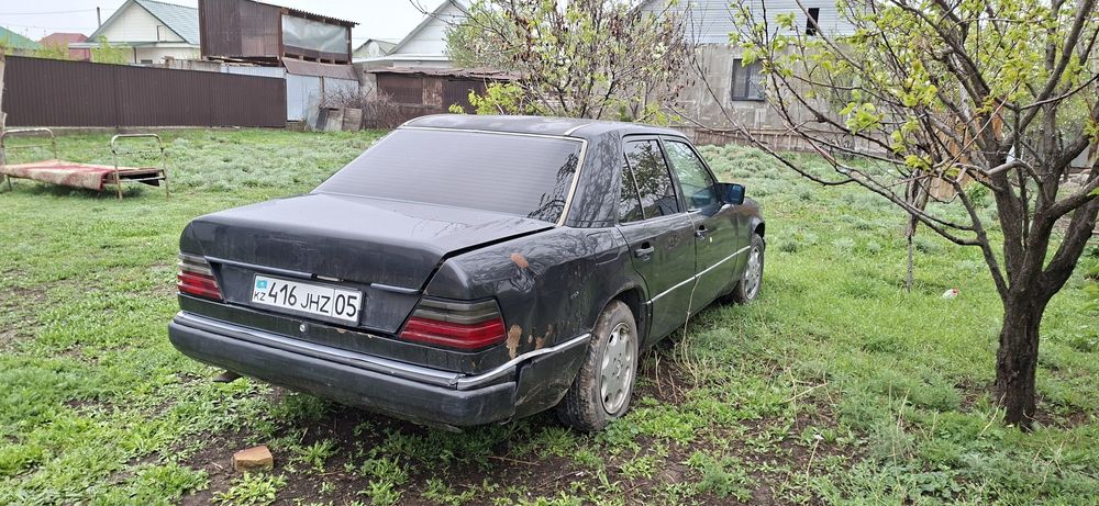 Продам Мерседес w124