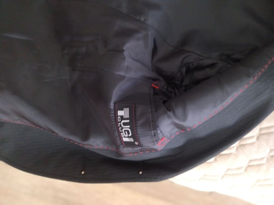 Продается детский костюм для школы