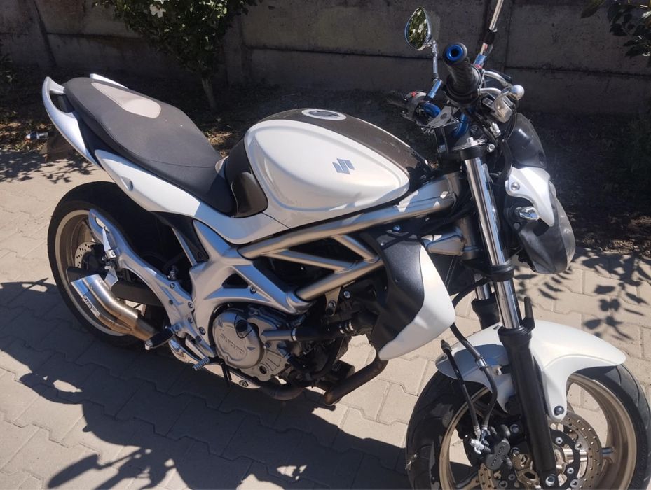 Suzuki SFV 650 Gladius