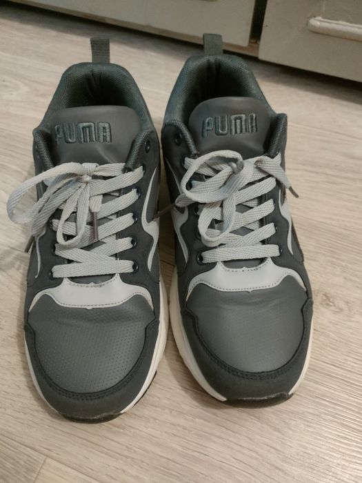 Продам кроссовки