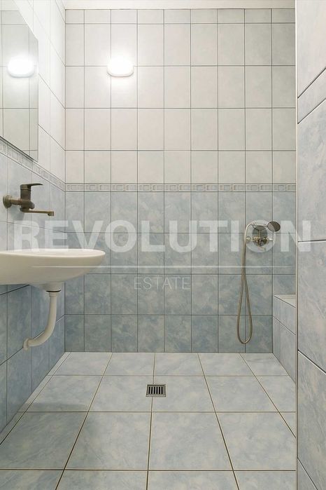 Двустаен апартамент в ж.к. Изток