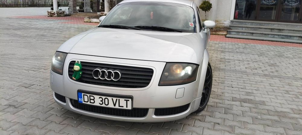 Vând Audi TT. An fab 2000