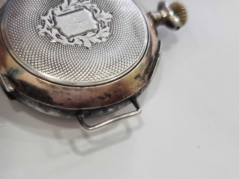 Сребърен часовник