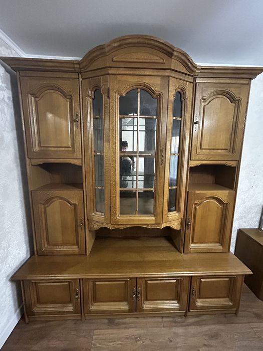 Сервант в гостиную и тумба