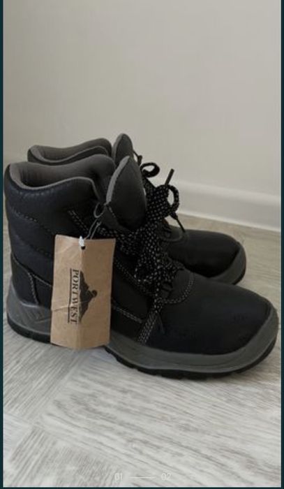 Продаю ботинки спецобувь