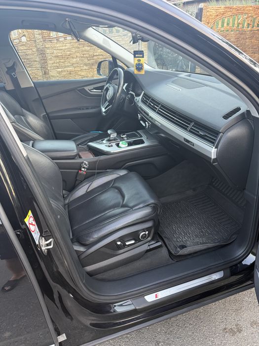 Audi Q7 3.0 tdi 272 cp