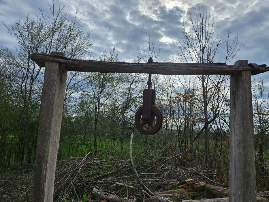 Casă Tradițională din Lemn de Stejar