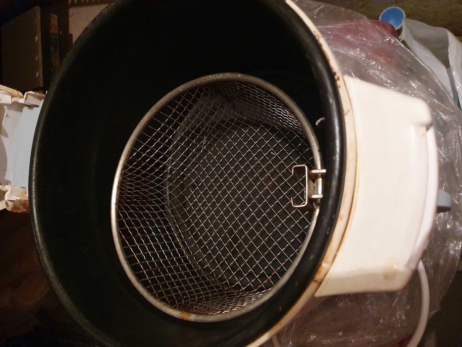 Фритюрник продавам