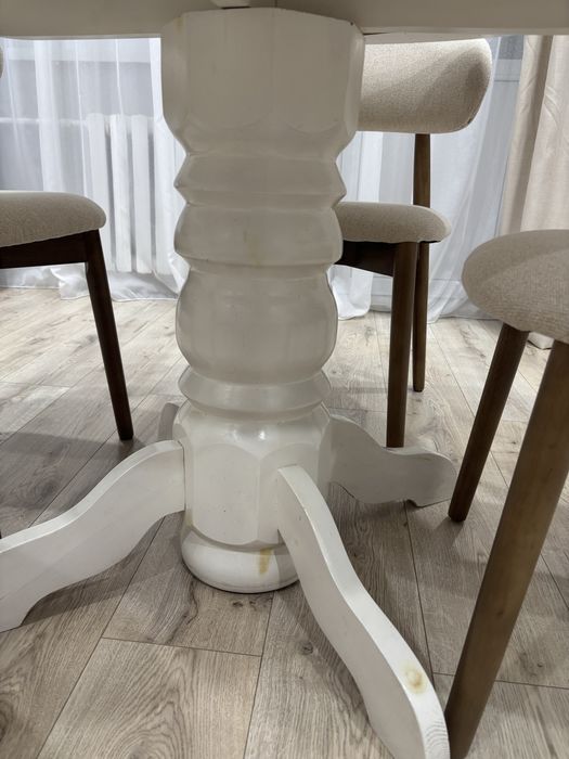 Продам круглый стол!