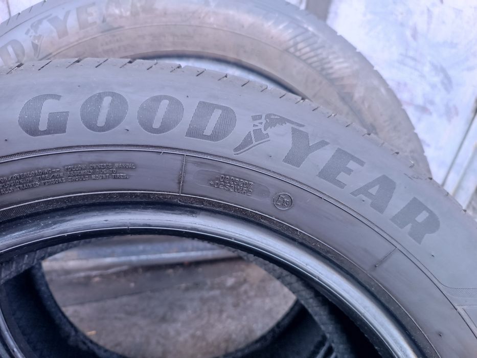 215/60/17 Goodyear