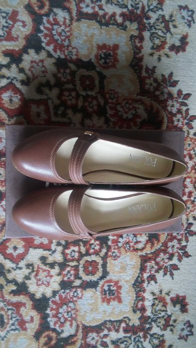 Продам женские туфли
