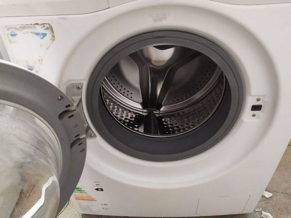 Продам стиральную машинку