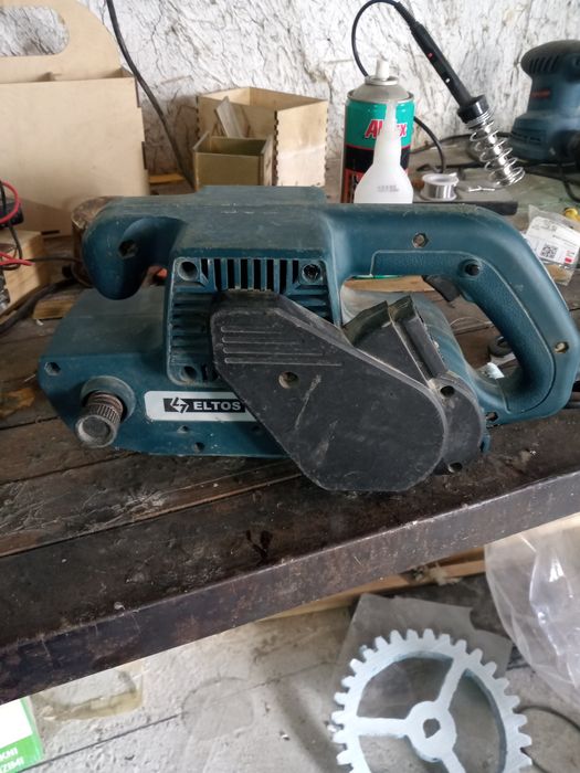 Lenta silliqlagich sotiladi
Yog‘och va