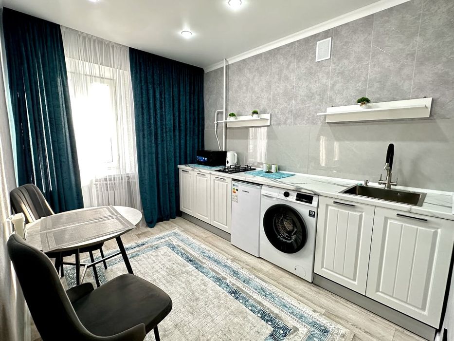 Продам 1 Ком в центре. Школьник