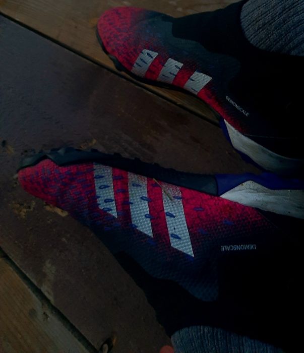 Ghete de fotbal pentru sintetic adidas predator