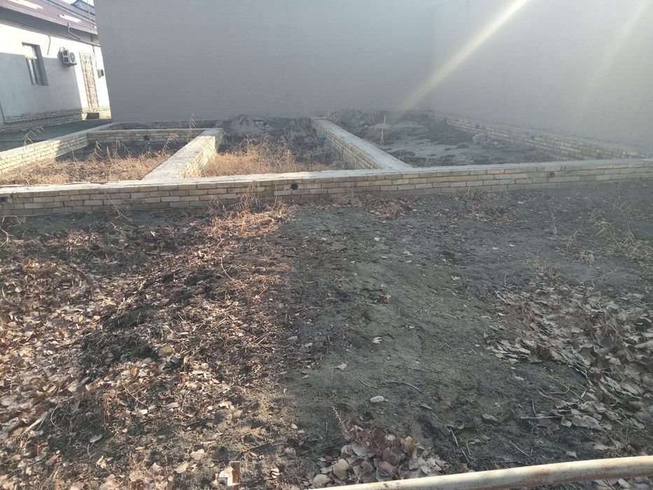 Bu joy orni noturar 1.5 sotik pondament etilgan  xonqadagi