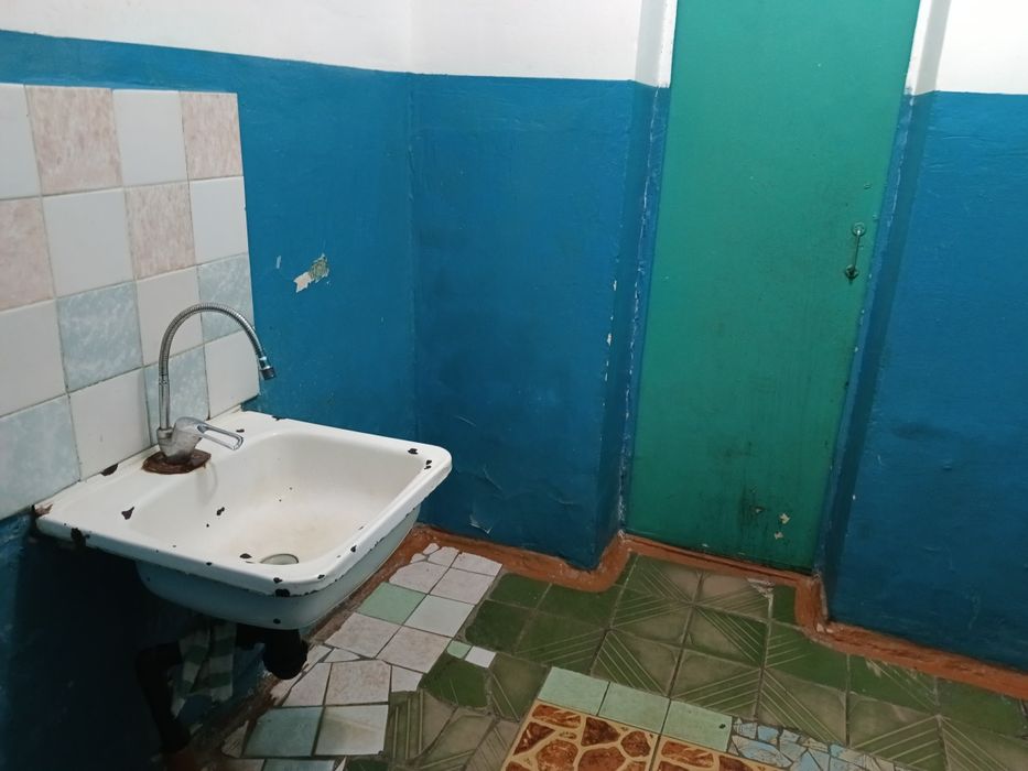 Комнату в хорошем общежитии