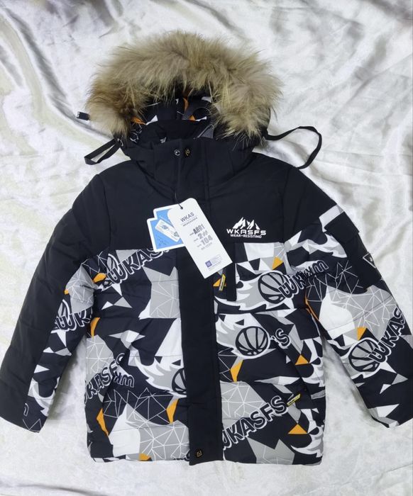 Зимняя куртка на мальчика