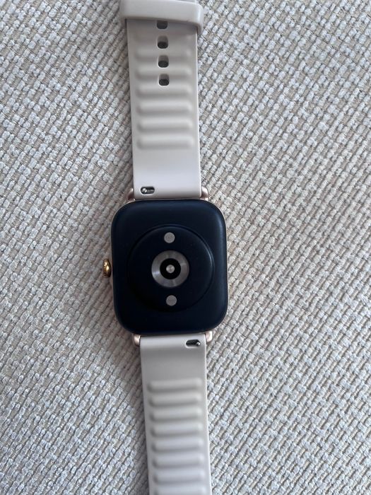 Смарт часовник Amazfit GTS 3 с протектор и кожени каишки