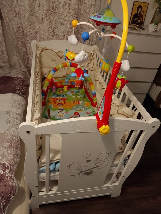 Pătuț bebe din lemn