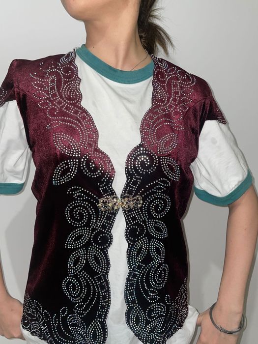 Жилетка 6000 тг