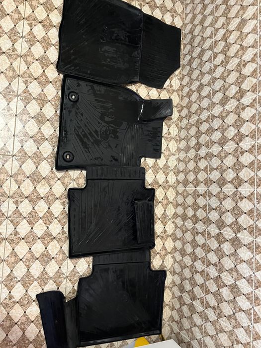 Полик на Камри 75