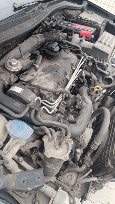Продавам двигател за голф 5 1.9 105кс. BKC   (Dvigatel ot golf 5 БКЦ)