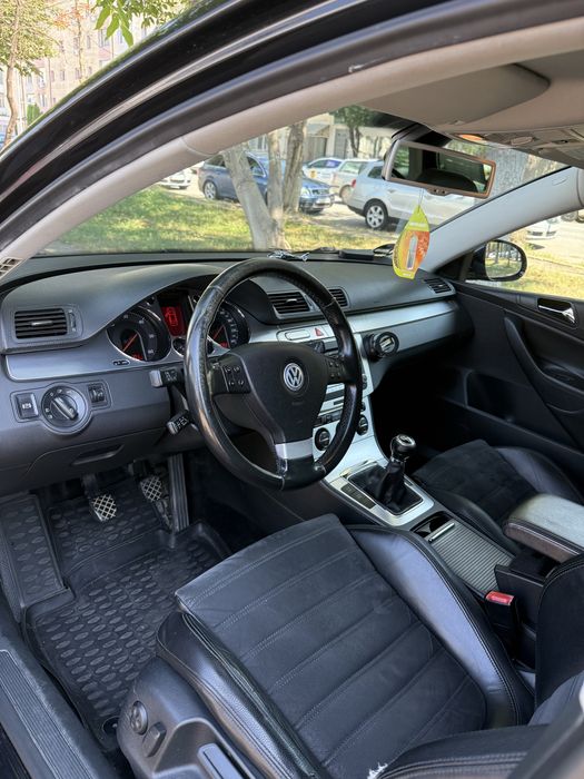 VW Passat B6 2.0 TDI 140 CP 2008 | Piele Alcantara | Trapa | Faruri Adaptive