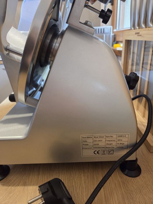 Професионално кухненско оборудване за закусвалния/заведение INOXIT