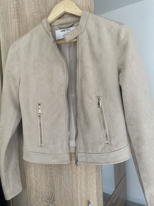 Дамско велурено яке