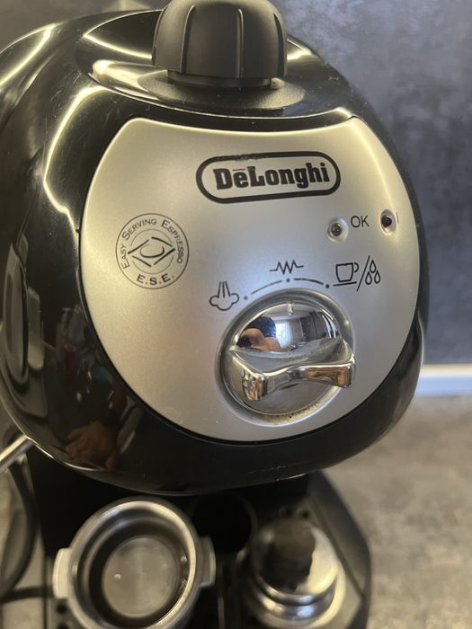 Кафе машина DeLonghi 1100w 15bar