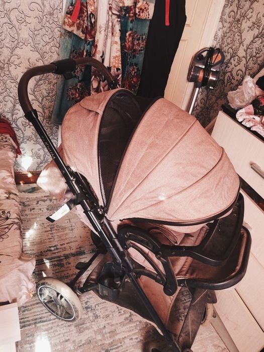 Продам детскую коляску