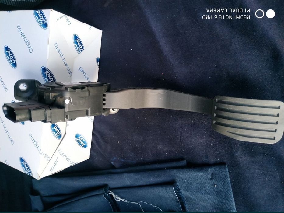 Аксесоари Ford S max,чистачки - Bosch,капачки Nissan,маховик Honda Crv