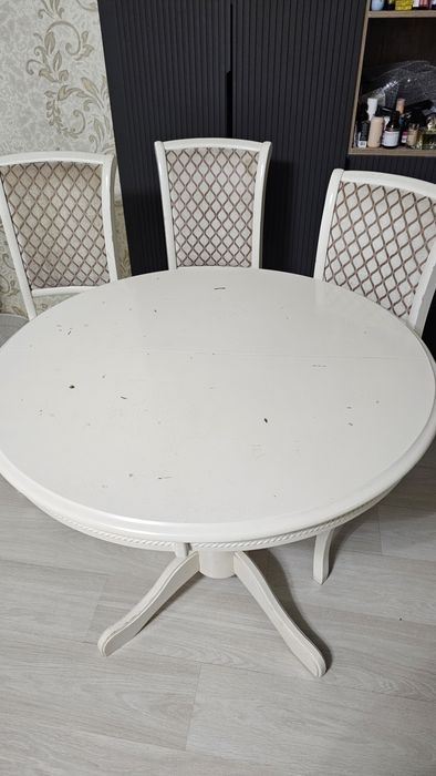 Продам стол и 4 стула