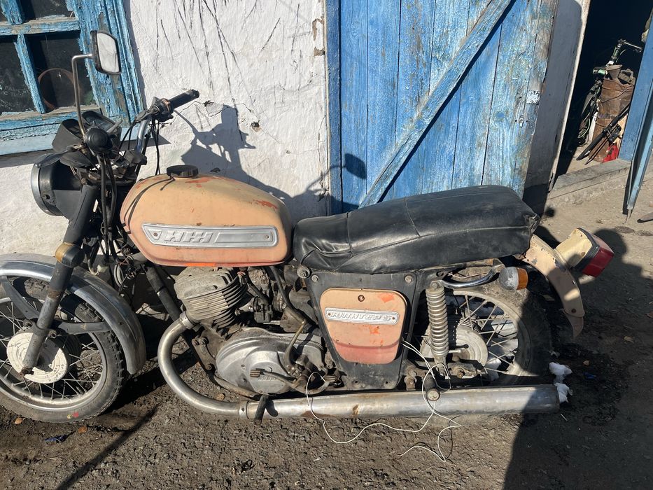 Продам мотоцикл иж юпитер или планета 4