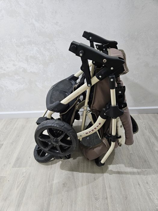 Коляска все сезонная