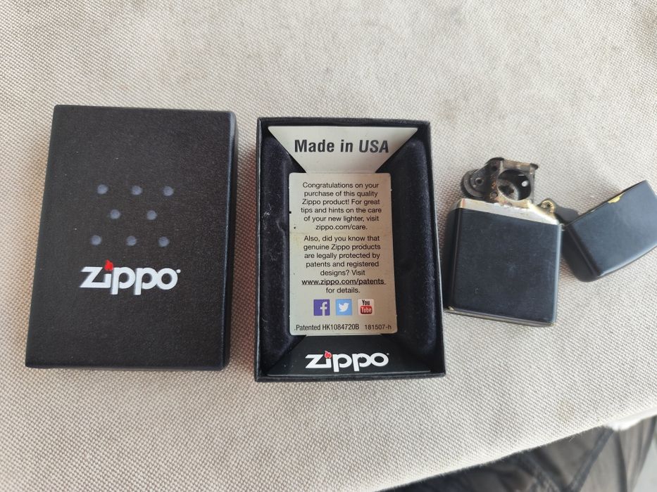 Zippo de vânzare de colecție