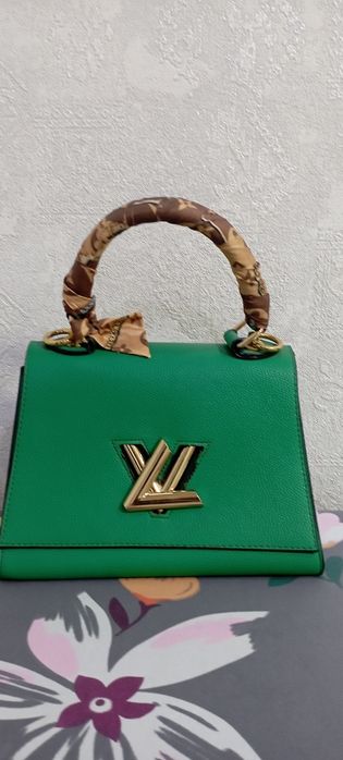 Сумка турецкая LV сотилади ,холати янги