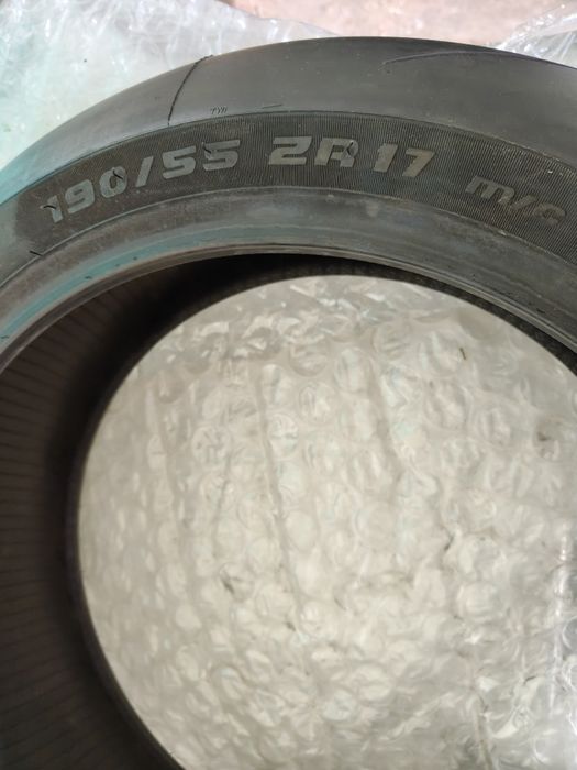 Гума за пистов мотор полуслик Metzeler Racetec RR 190/55 ZR17