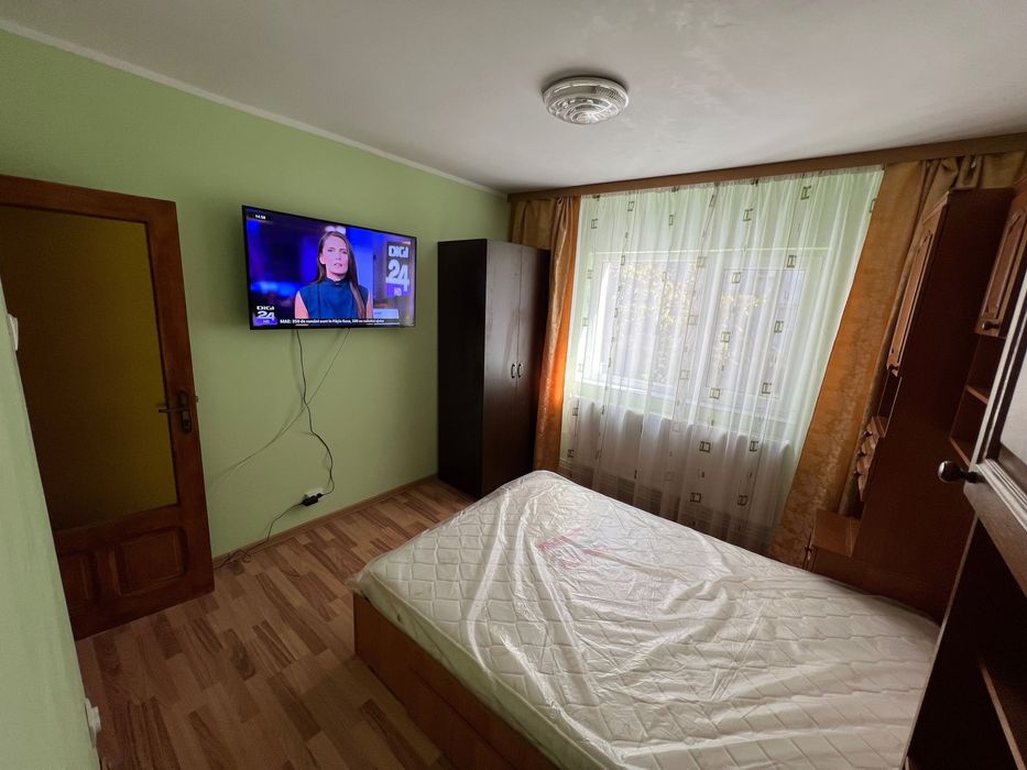 Inchiriez apartament 2 Camere Etaj 1, Micro 17 Galati