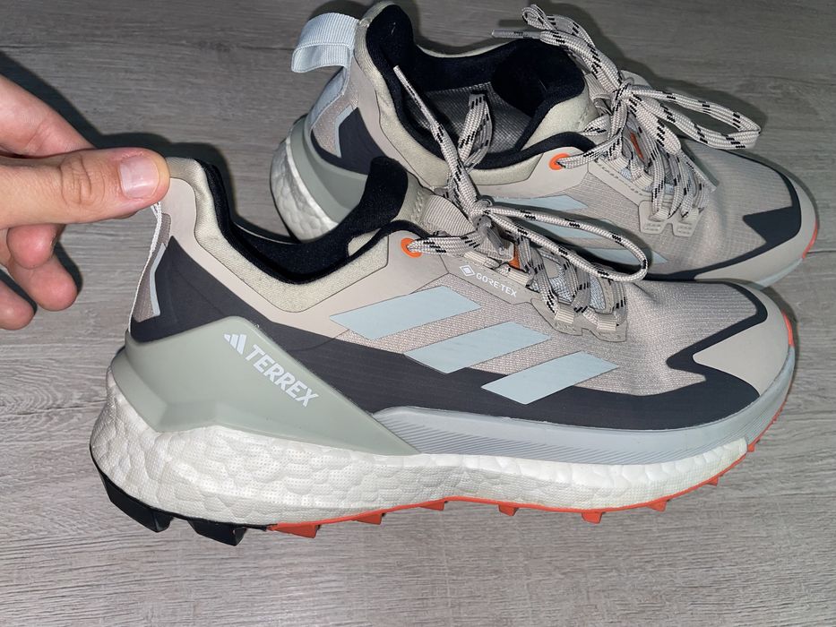 Adidasi Adidas -Goretex