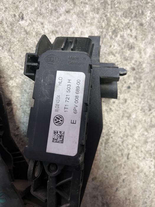 pedala acceleratie touran 1,9 tdi