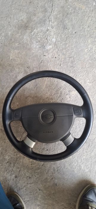 Продам рул от жентры.состояние отличное на фото видно кожанная
Оригина