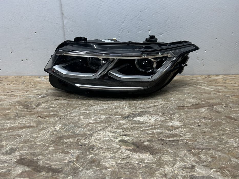 Far faruri VW Tiguan 2 facelift iQ led 5NB941081C stanga