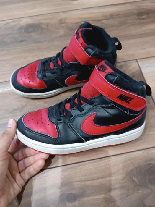 Детски спортни обувки Nike