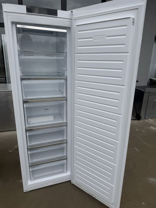 Фризер Gram 184 см