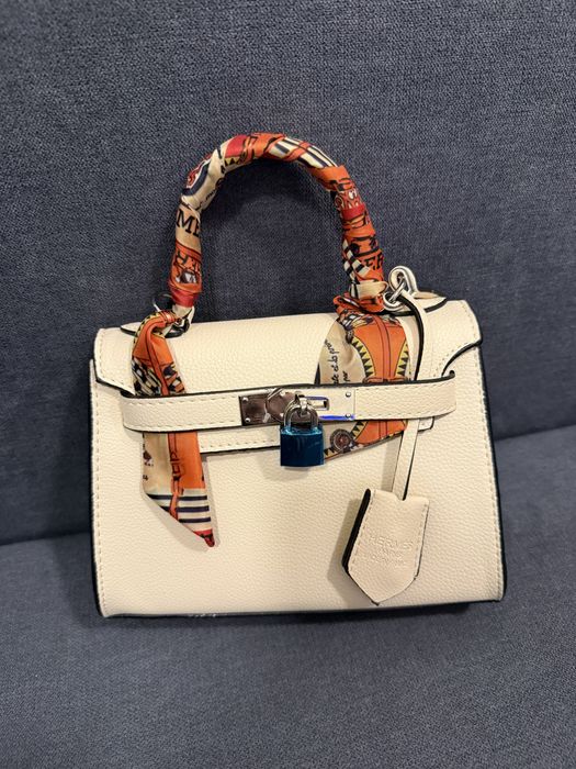 Чанти Guess, Michael Kors, YSL