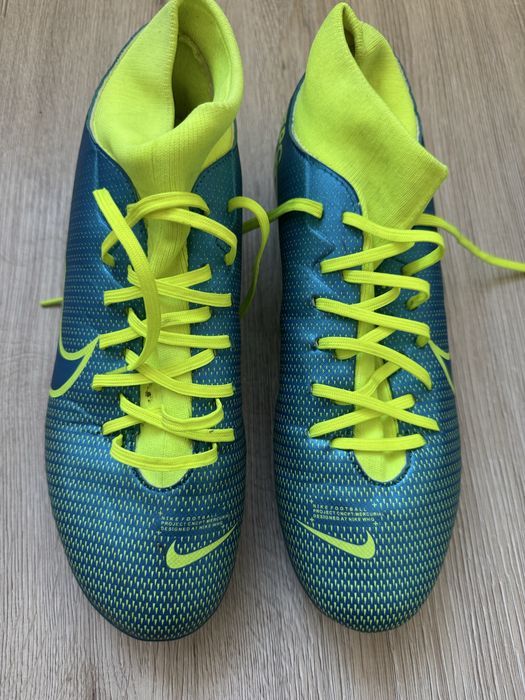 Продам Бутсы Nike !