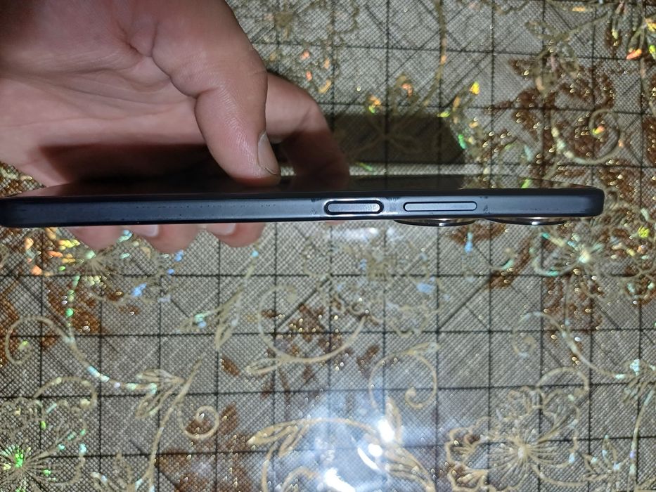 Телефон Хуавей нова 12