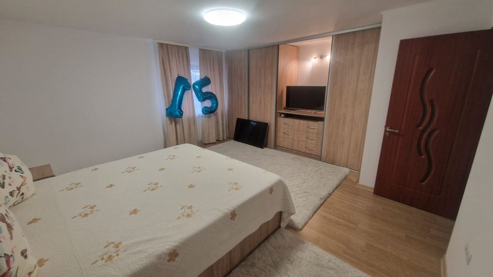 Apartament de inchirat 180mp utili